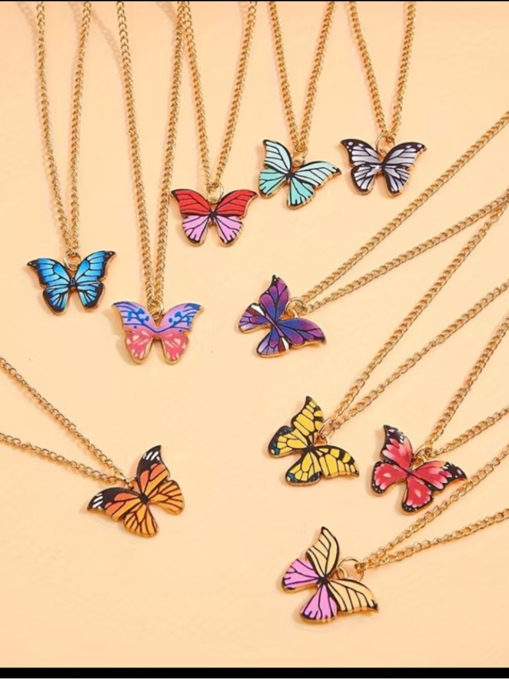 One Random Gold Chain Butterfly Pendant Necklace - Multicolor